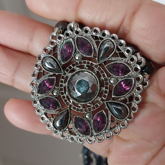 SOLD Vintage Faceted Glass Crystals Necklace with Round Rhinestone Paved Pendant - Picture 7 of 8